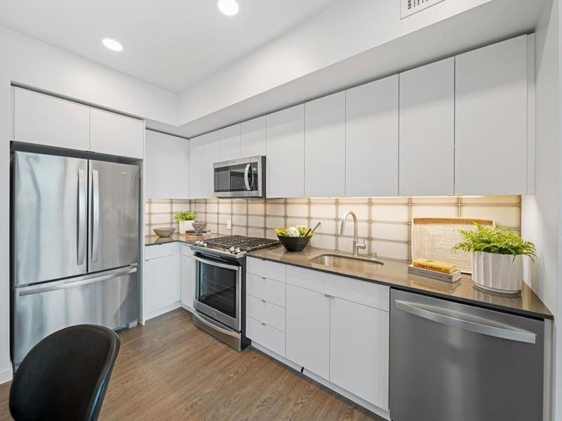 Luxury 1 Bedroom 1bath Convention Center Apartment